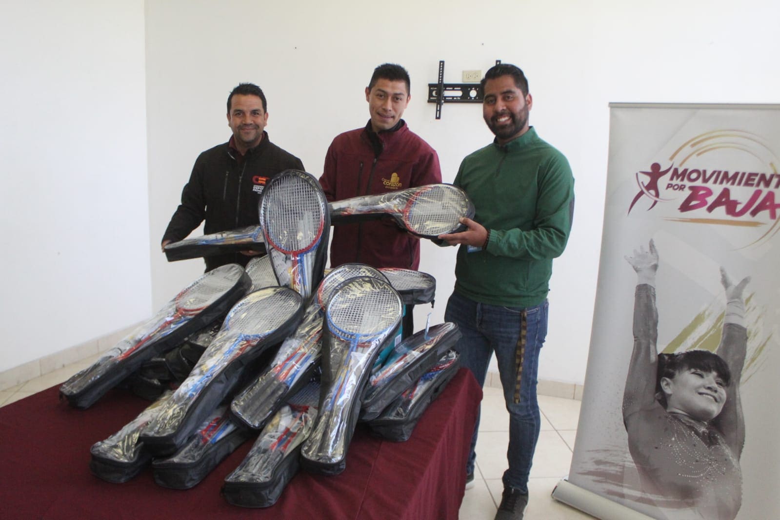BENEFICIA INDE BC A IMDETE CON ENTREGA DE MATERIAL DEPORTIVO PARA BÁDMINTON
