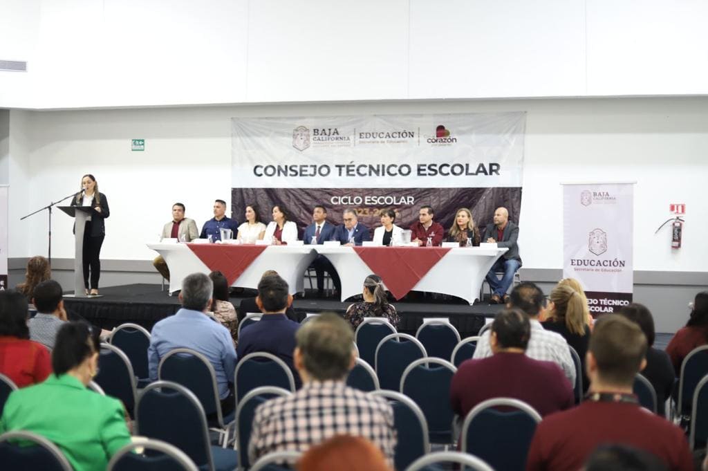 DA SECRETARÍA DE EDUCACIÓN SEGUIMIENTO A PLANEACIÓN DIDÁCTICA EN SESIÓN DEL CONSEJO TÉCNICO ESCOLAR