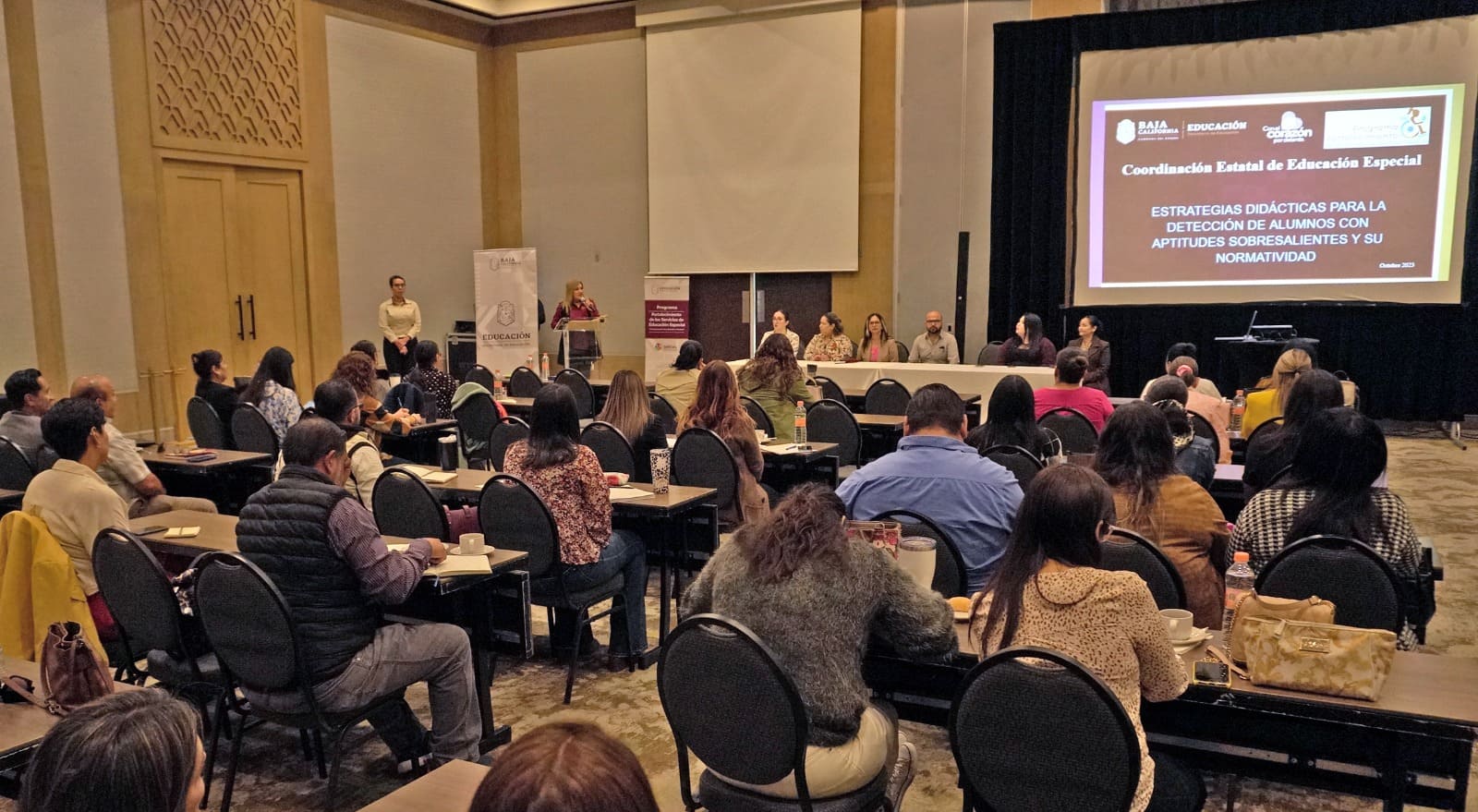 FORTALECE SECRETARÍA DE EDUCACIÓN DE BC ATENCIÓN DE ESTUDIANTES CON DISCAPACIDAD