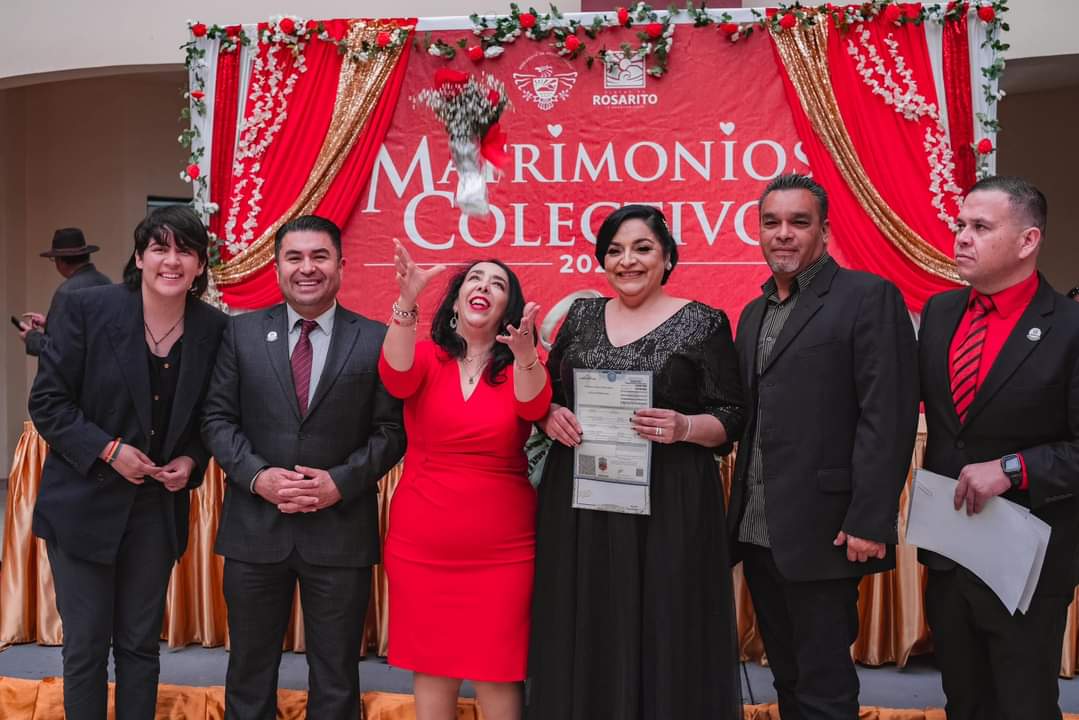 Formaliza Gobierno de Rosarito más de 180 matrimonios colectivos en la Casa Municipal
