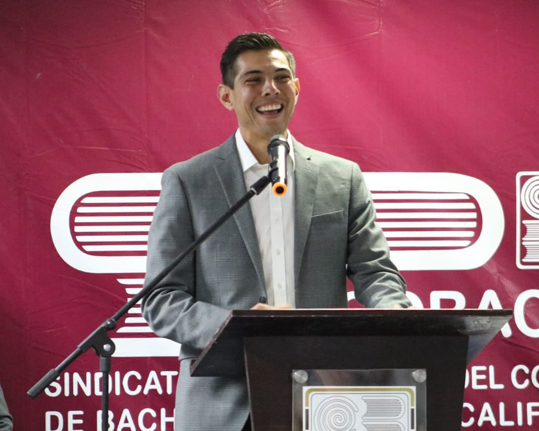 DARÁ CLAUDIA SHEINBAUM APOYO SIN PRECEDENTES PARA QUE JÓVENES INGRESEN A LA UNIVERSIDAD: ROMÁN COTA